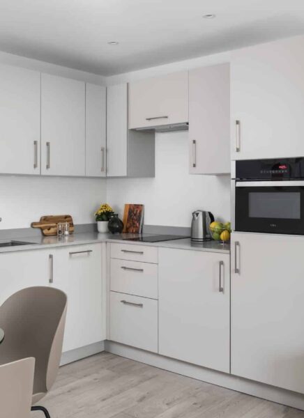 q-square-one-bed-suite-kitchen-mh23