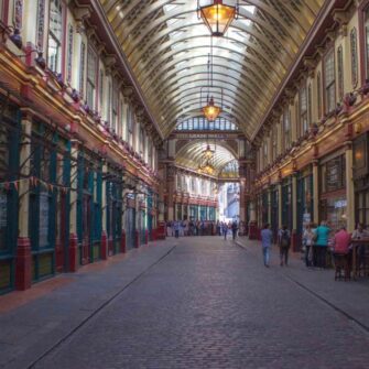 diagon-alley-in-london-uk-supercity-harry-potter-explore-london-travel-1024x680